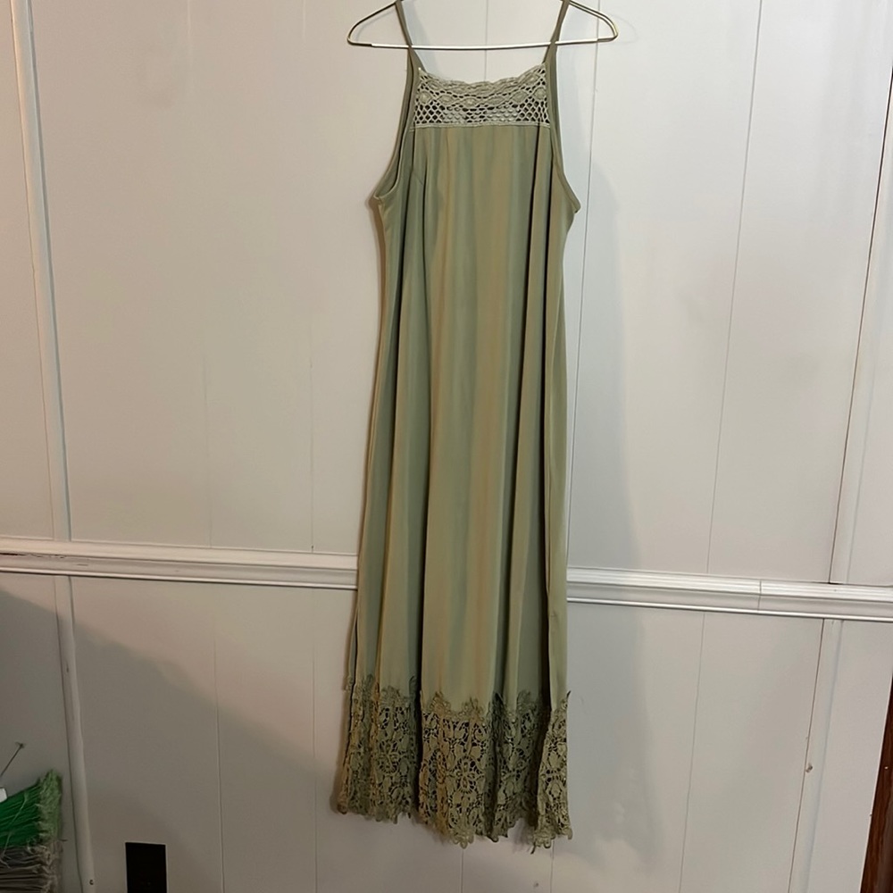 DRESS SIZE M